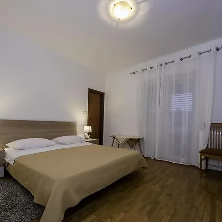 Apartment By The Sea Palit, Rab - 25309 *