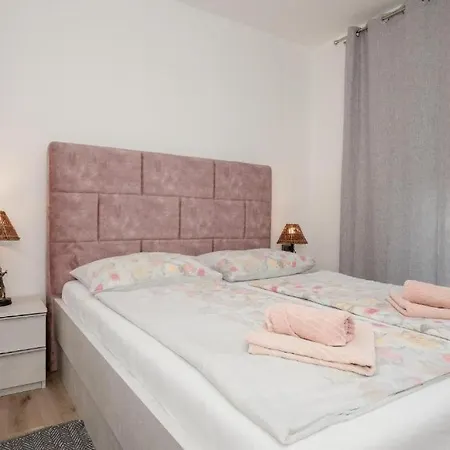 Apartment By The Sea Palit, Rab - 25309
