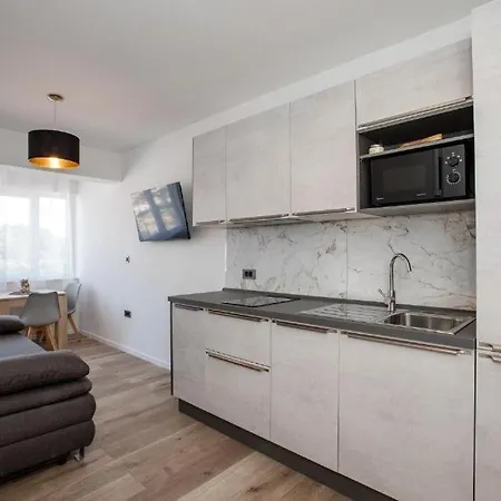 Apartment By The Sea Palit, Rab - 25309 *